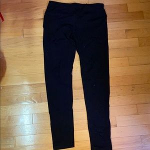 Thick black leggings